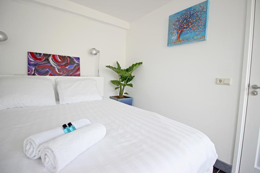 Ground Floor Canal Apartment Amsterdam Esterno foto